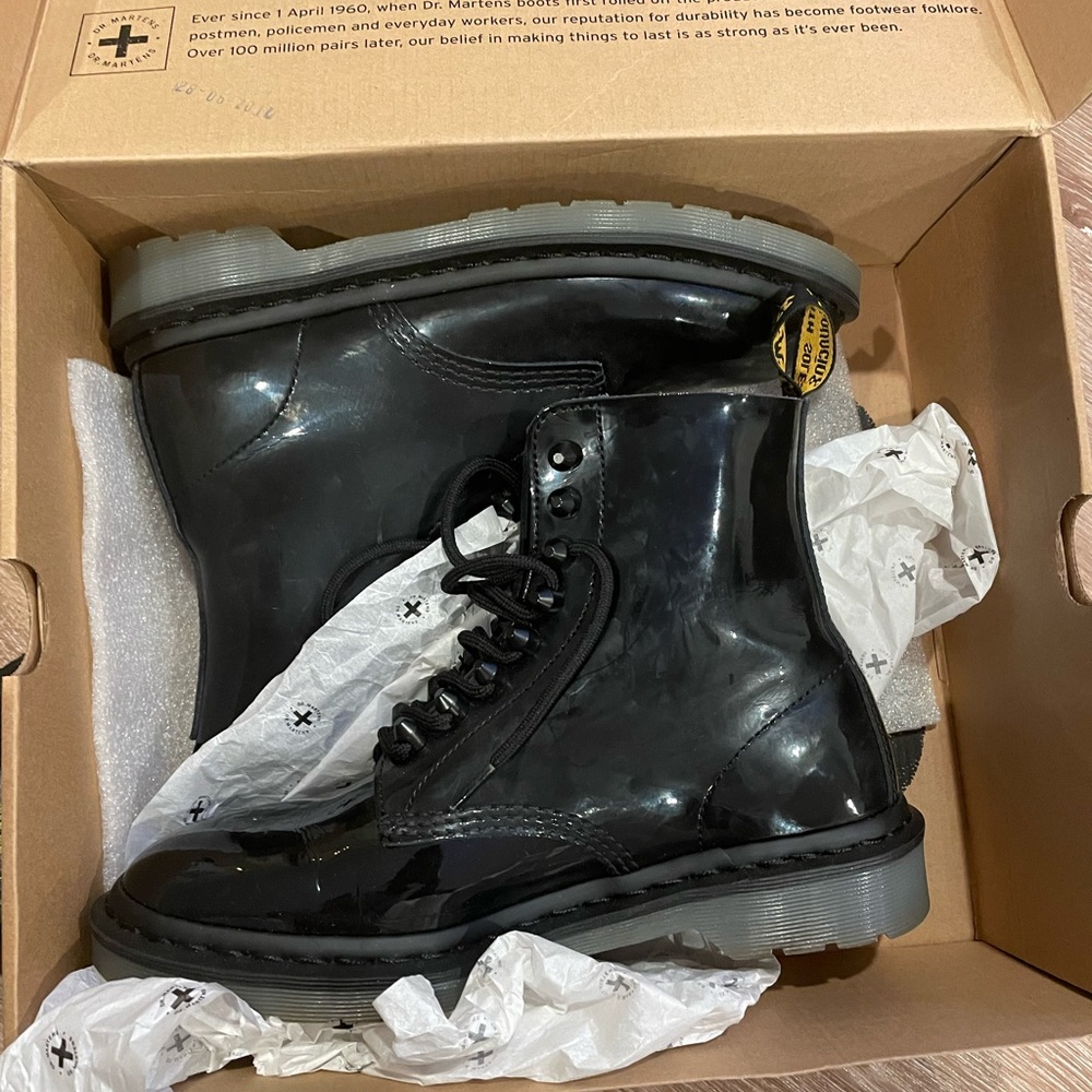 Pascal stud dr. Martens